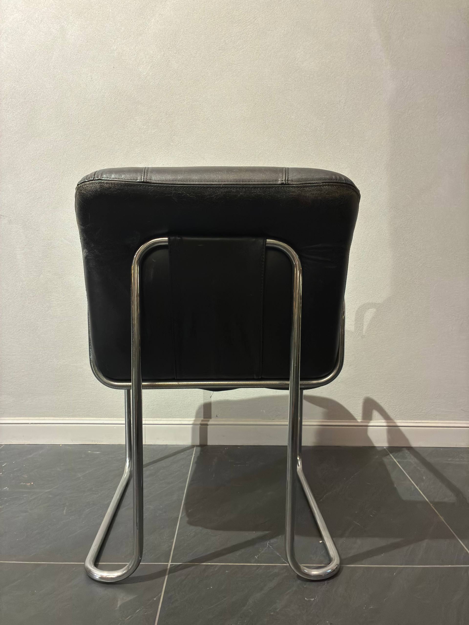 Set di quattro sedie