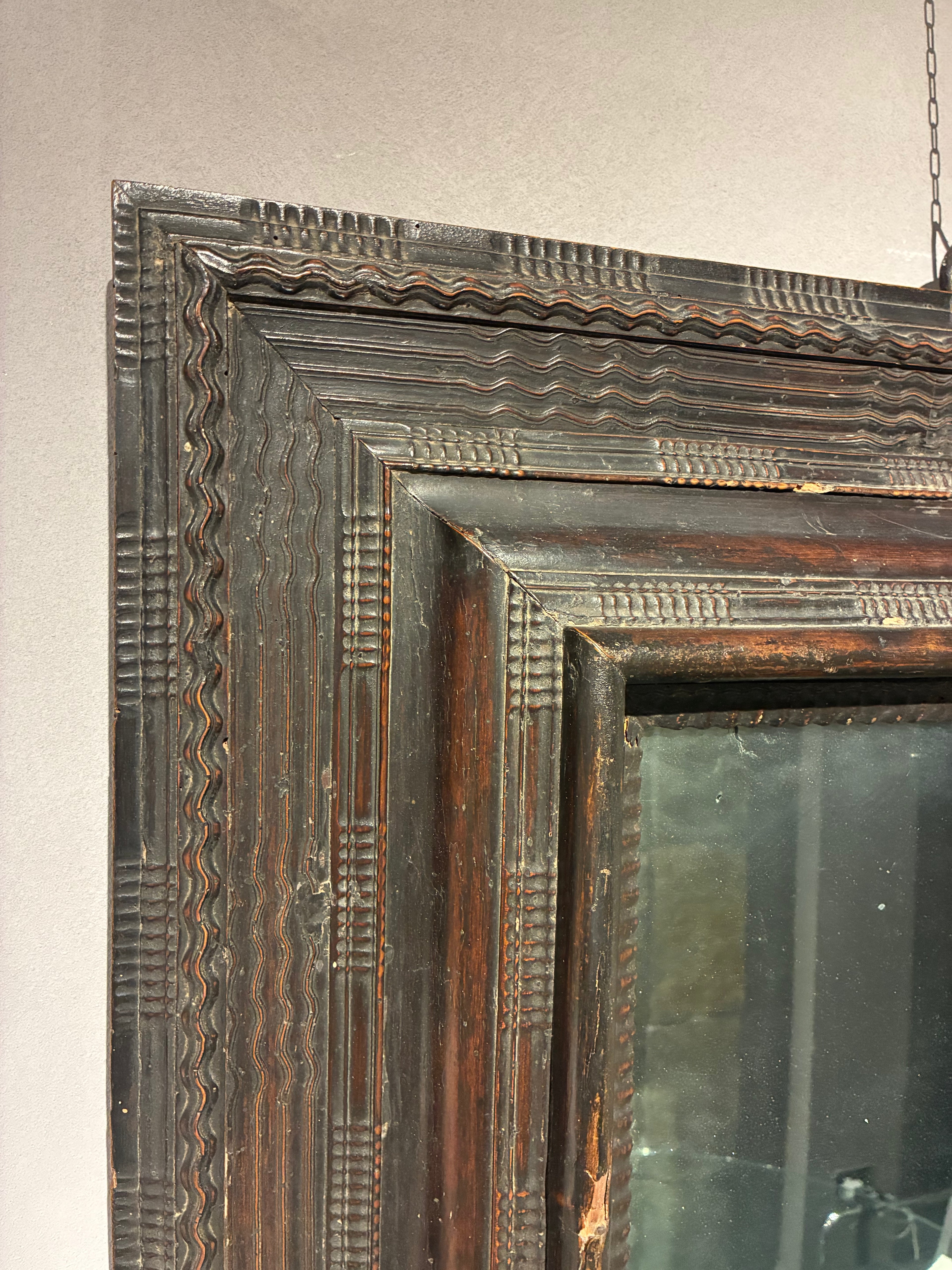 Cornice Guillochè